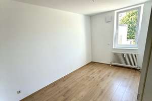 Großzügig, gut geschnittene, sehr gepflegte 4,5-Zi.ETW inkl. TG-Platz und EBK in saniertem 3-FH – Die vollständige Adresse der Immobilie erhältst du vom Anbieter., 70372 Kurpark, Stuttgart – Vorschaubild 11