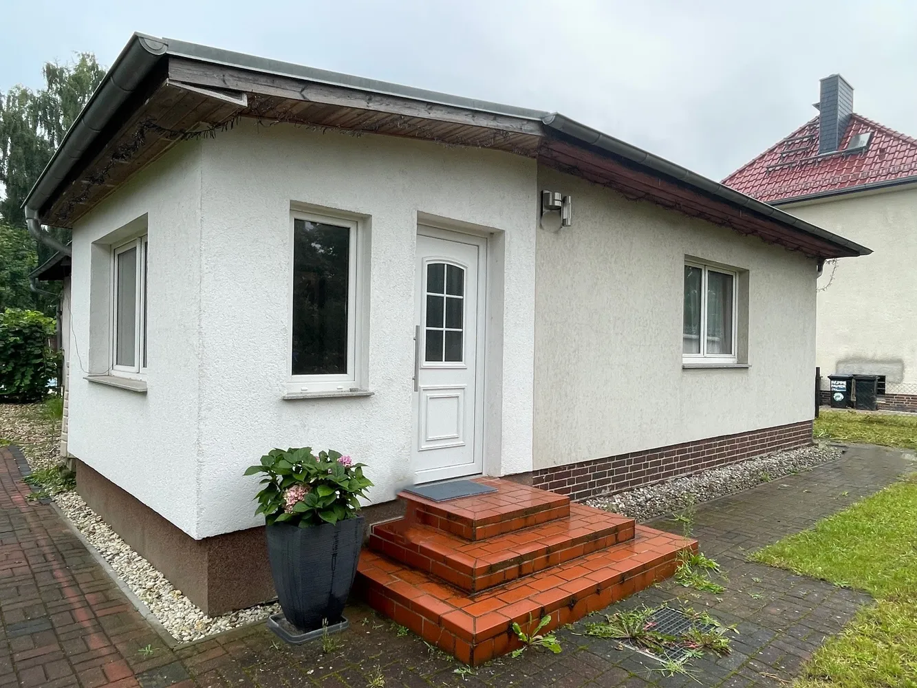 Charmantes Einfamilienhaus mit großem Grundstück und viel Potenzial in Birkenwerder, Oberhavel Kreis – Bild 1