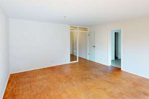 Praktisch geschnittene 3-Zimmer-Wohnung mit Terrasse und Garten – Am Wildpark 37, 40629 Ludenberg, Düsseldorf – Vorschaubild 3