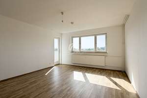 GEPFLEGTE 3-ZIMMERWOHNUNG MIT BALKON IN KREUZBERGER BESTLAGE | PROVISIONSFREI
