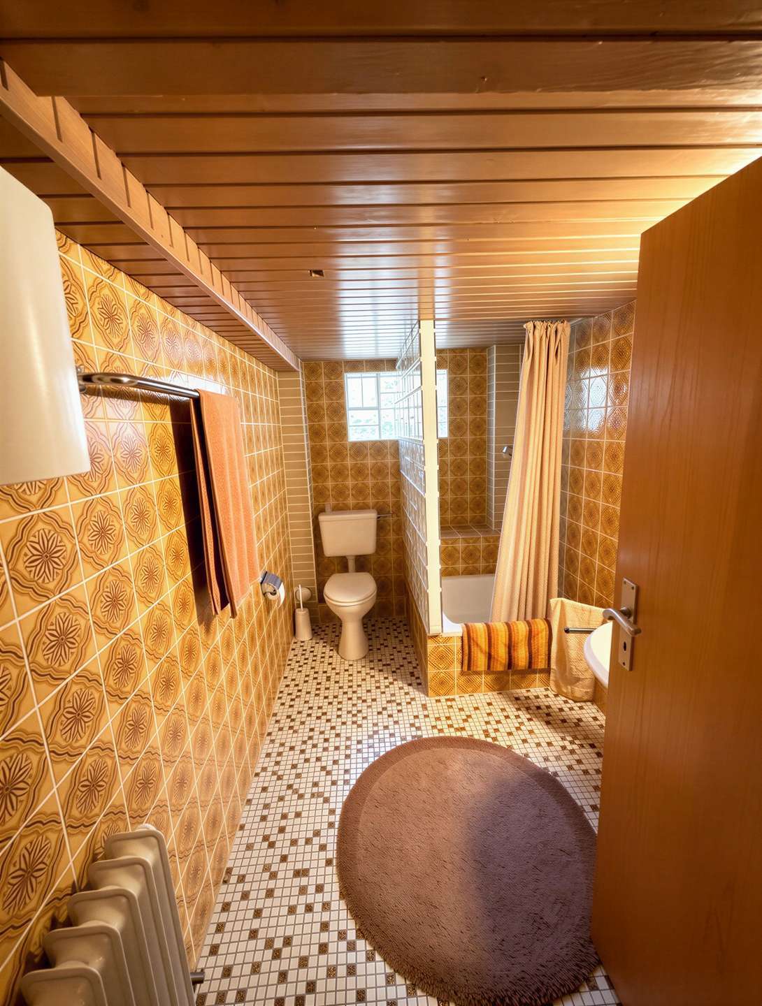 Immobilie in Wennigsen (Deister) - Attraktives Dreifamilienhaus in Ortsrandlage von Bredenbeck mit traumhaftem Ausblick - Bild 9