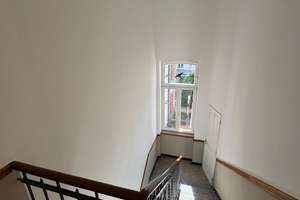 Renovierte 3-Zimmer-Altbauwohnung mit EBK in ruhiger Lage – 65185 Mitte, Wiesbaden – Vorschaubild 12