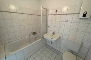 Freundliche 3,5-Zimmer-Wohnung mit Balkon und Einbauküche in Essen – Baustraße 6, 45359 Essen – Vorschaubild 6