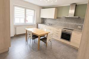 Helle 3-Zimmer-Wohnung mit Balkon, hochwertiger Einbauküche und großem Privatgarten. – Die vollständige Adresse der Immobilie erhältst du vom Anbieter., 66115 Burbach, Saarbrücken – Vorschaubild 4