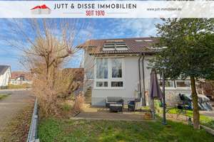Gepflegte Doppelhaushälfte mit Wintergarten, Kamin u. Garage in Kuppenheim – Die vollständige Adresse der Immobilie erhältst du vom Anbieter., 76456 Kuppenheim – Vorschaubild 1