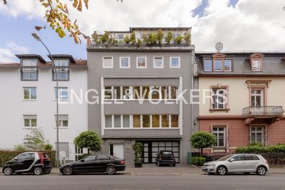 Westend: Private Residence mit Kanzlei- und Praxisoption