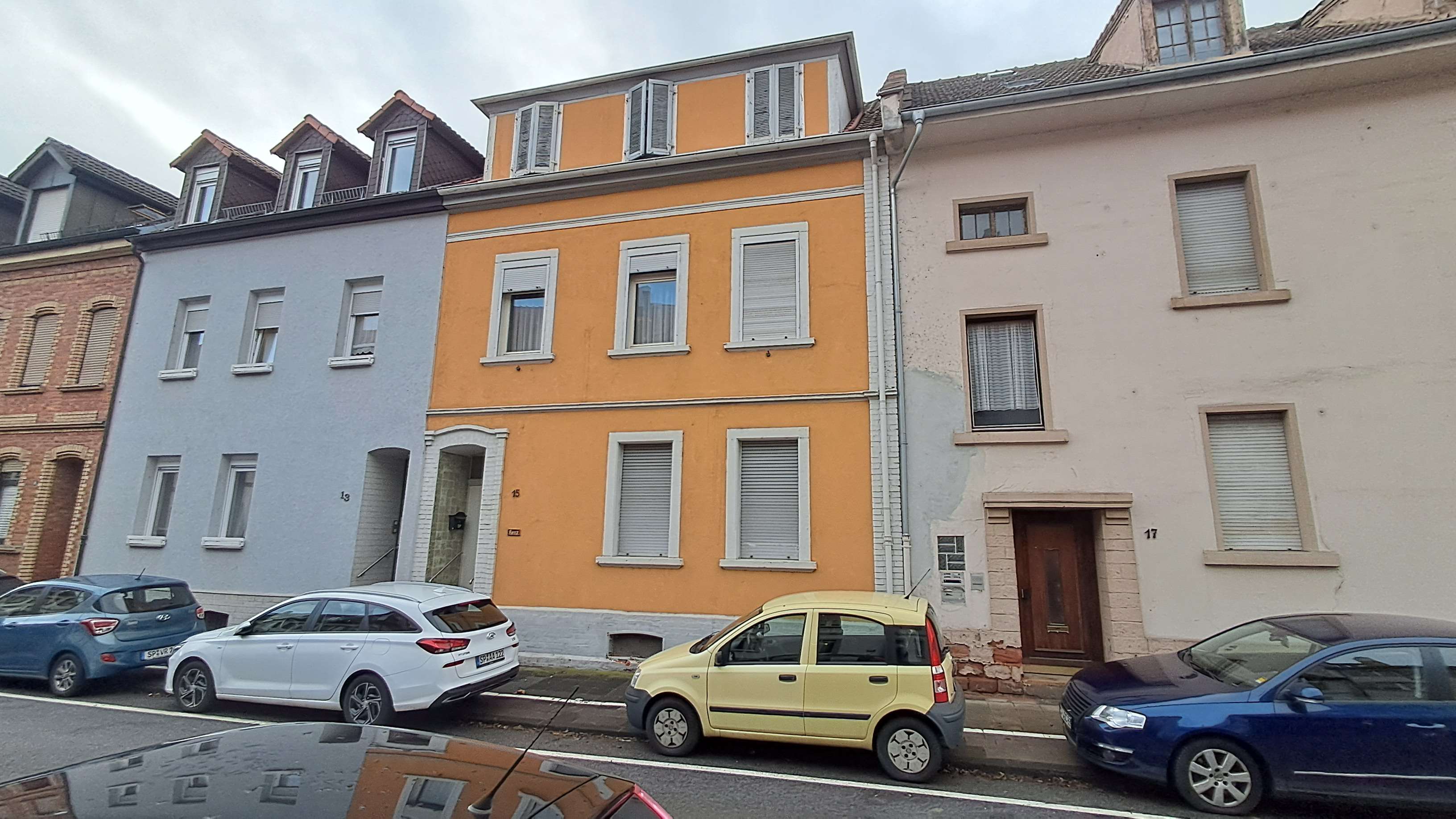 Anschauhen lohnt! : Mehrfamilienhaus mit 3 Einheiten und Entwicklungspotenzial in Speyer-West, Speyer – Bild 1