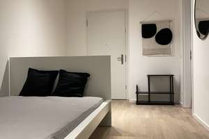 Möblierte Wohnung mit Balkon direkt an der East Side Gallery – ruhig zum Innenhof – Mühlenstraße 20, 10243 Friedrichshain, Berlin – Vorschaubild 7