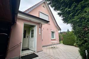 Wohnglück gestalten – Haus mit Terrasse, Garten und 2 Garagen! – Die vollständige Adresse der Immobilie erhältst du vom Anbieter., 6849 Süd, Dessau-Roßlau – Vorschaubild 5