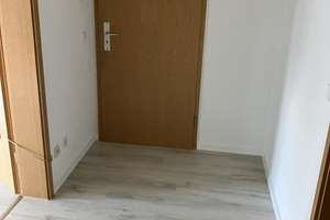 Gemütliche 3-Zimmer mit Tiefgarage, 2xBalkon, Wannenbad mit Fenster und Lam. in sehr guter Lage! – Am Küchwald 32, 9114 Borna-Heinersdorf, Chemnitz – Vorschaubild 7