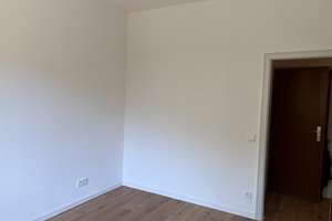 Geschmackvolle, modernisierte 2-Zimmer-Erdgeschosswohnung mit Balkon in Köln Riehl – Die vollständige Adresse der Immobilie erhältst du vom Anbieter., 50735 Riehl, Köln – Vorschaubild 8