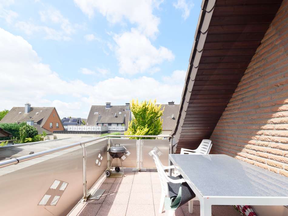 Balkon 01.OG linke DHH