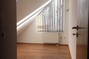 Charmantes kl. Reiheneckhaus mit Terrasse und Balkon – München – Vorschaubild 12