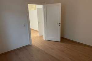 Großzügige Single-Wohnung, mit Balkon, Nähe Park Nerotal, ab Mai frei – Stiftstraße 2, 65183 Mitte, Wiesbaden – Vorschaubild 7