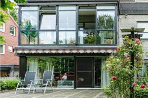 Helle 3,5 Zimmer Wohnung mit großem Garten, Wintergraten und Sauna 