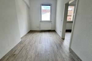 Sehr gepflegte und moderne 1  1/2 Zimmer-Wohnung in ruhiger zentraler Lage – Die vollständige Adresse der Immobilie erhältst du vom Anbieter., 90459 Galgenhof, Nürnberg – Vorschaubild 3