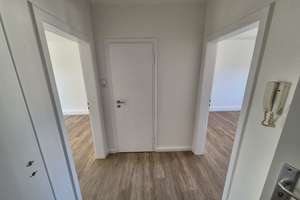Frisch renovierte 2-Zimmer-Wohnung mit Balkon in zentraler Lage von Solingen – Blumenstraße 31, 42655 Solingen-Mitte, Solingen – Vorschaubild 5