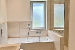 Erstbezug nach Sanierung - 3-Raum-Wohnung mit Terrasse & Garten – Espenweg 9, 8112 Wilkau-Haßlau – Vorschaubild 1