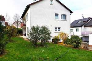 Charmantes FREISTEHENDES EINFAMILIENHAUS
Zentrale, ruhige Lage mit großzügigem Garten und Garage – Rems-Murr-Kreis – Vorschaubild 3