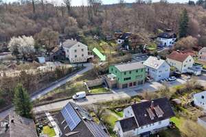 Effizienzhaus 40: Neuwertige Doppelhaushälfte mit 2 Garagen inmitten des Altmühtals – Sandweg 1a, 85137 Walting – Vorschaubild 2