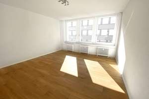 4-Zimmer-Wohnung in Braunschweig. Ideal für WG. 2 Bäder, Mittelbereich, Abstellkammer, Zentrale Lage – Münzstr. 2, 38100 Innenstadt, Braunschweig – Vorschaubild 7