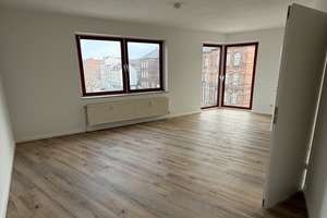 Moderne helle 2-Zimmer-Wohnung 64m² in Kiel Südfriedhof EBK Nähe CAU frisch renoviert zentral