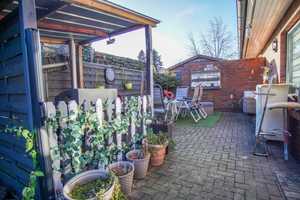 Raumwunder mit großem Garten und wohnlichem Keller! – Steinburg (Kreis) – Vorschaubild 7