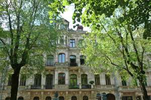4-ZI-WOHNUNG MIT EBK IM 4. OG OHNE LIFT-OHNE BALKON IN JUGENDSTILHAUS IN RUHIGER UND ZENTRALER LAGE – Königswarterstraße 66, 90762 Stadtpark, Stadtgrenze, Fürth – Vorschaubild 2