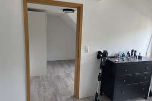 Helle vollmöblierte 2-Zimmer-Wohnung am Eselsberg zu vermieten – Haselbühl 27, 89075 Eselsberg, Ulm – Vorschaubild 9