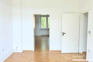 Charmante 2-Zimmer-Wohnung mit Balkon und Einbauküche im ruhigen MFH!