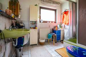 Reihenhaus in Mainz-Gonsenheim, 141 m² auf vier Ebenen, Modernisierungsbedarf eingepreist – Die vollständige Adresse der Immobilie erhältst du vom Anbieter., 55124 Gonsenheim, Mainz – Vorschaubild 16