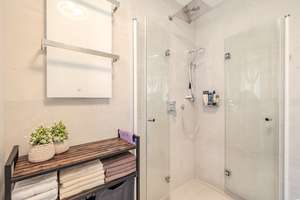 Exklusives energieeffizientes EFH mit PV-Anlage und Einliegerwohnung! – Die vollständige Adresse der Immobilie erhältst du vom Anbieter., 33104 Schloß Neuhaus, Paderborn – Vorschaubild 25