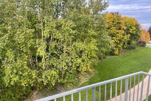 Wunderschöne 3 Zi-Whg München / Gräfelfing, Blick ins Grüne,  Küche (Miele) – Maria-Arndts-Str. 27, 81249 Aubing-Süd, München – Vorschaubild 7
