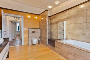Beeindruckende Altbauvilla im Herzen von Wiesbaden – Die vollständige Adresse der Immobilie erhältst du vom Anbieter., 65183 Mitte, Wiesbaden – Vorschaubild 13