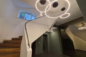 Hochwertig möblierte 4-Zimmer-Wohnung in Wiesbaden/Luxurious Furnished 4-Room Apartment in Wiesbaden – Bärenstr. 1-3, 65183 Mitte, Wiesbaden – Vorschaubild 1