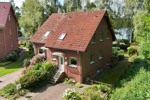 Charmantes Reihenendhaus in idyllischer Lage von Neu Fahrland