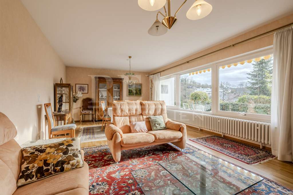 Immobilie in Plüderhausen - Großzügiges Zweifamilienhaus mit Weitblick und Garten in bevorzugter Lage von Plüderhausen - Bild 3