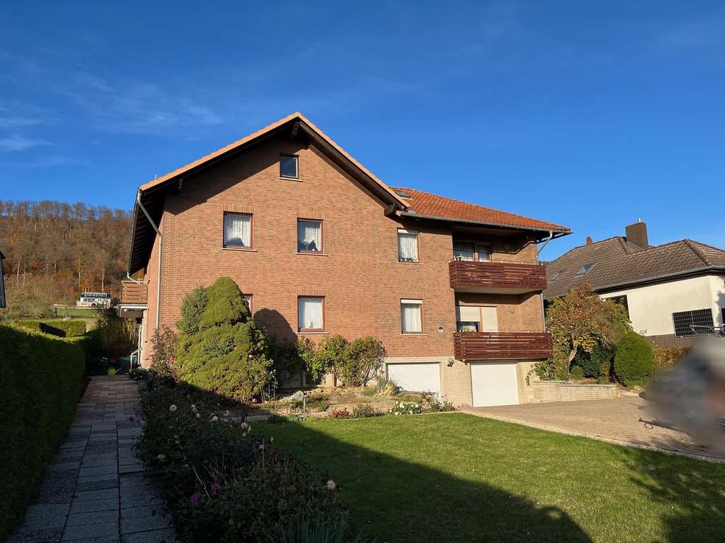 Immobilie in Rinteln - Großes Zweifamilienhaus mit toller Aussicht unterhalb des Todenmanner Waldes - Bild 2