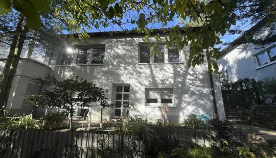 Bild von Älteres Wohnhaus in bester Lage, auf großem Grundstück