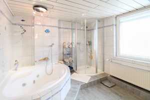 Einfamilienhaus mit Einliegerwohnung/Ferienwohnung und Außenpool bei Lübeck – Nordwestmecklenburg (Kreis) – Vorschaubild 14