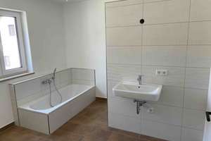 Moderne 4-Zimmer-Obergeschoss-Wohnung in bester Lage, als Wohn- oder Büro-/Gewerberäume nutzbar. – 93339 Riedenburg – Vorschaubild 5