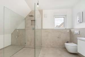 Exklusive Neubau-Maisonettewohnung mit Galerie & Sonnenterrasse – Meschenicherstr. 6, 50354 Hürth – Vorschaubild 6