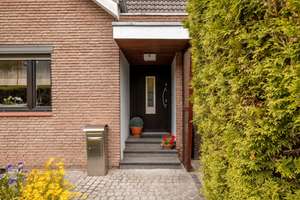 Großes Einfamilienhaus in Stadtparknähe – Die vollständige Adresse der Immobilie erhältst du vom Anbieter., 23568 Sankt Gertrud, Lübeck – Vorschaubild 4