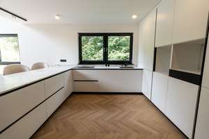 Exklusives KfW-40-Eckhaus mit Fernblick, bezugsfertig & hochwertig möbliert – Bergstraße 46, 93309 Kelheim – Vorschaubild 7