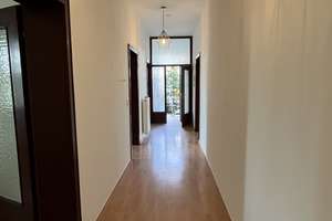 Helle 4-Zimmer Wohnung / WG mit Balkon in Köln-Marienburg