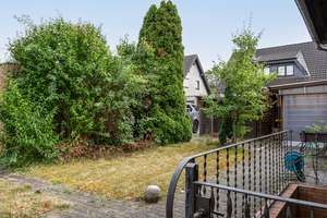 Doppelhaushälfte, mit Garage und Garten  in der begehrten Vogelsiedlung von Düsseldorf-Unterrath – Die vollständige Adresse der Immobilie erhältst du vom Anbieter., 40468 Unterrath, Düsseldorf – Vorschaubild 2