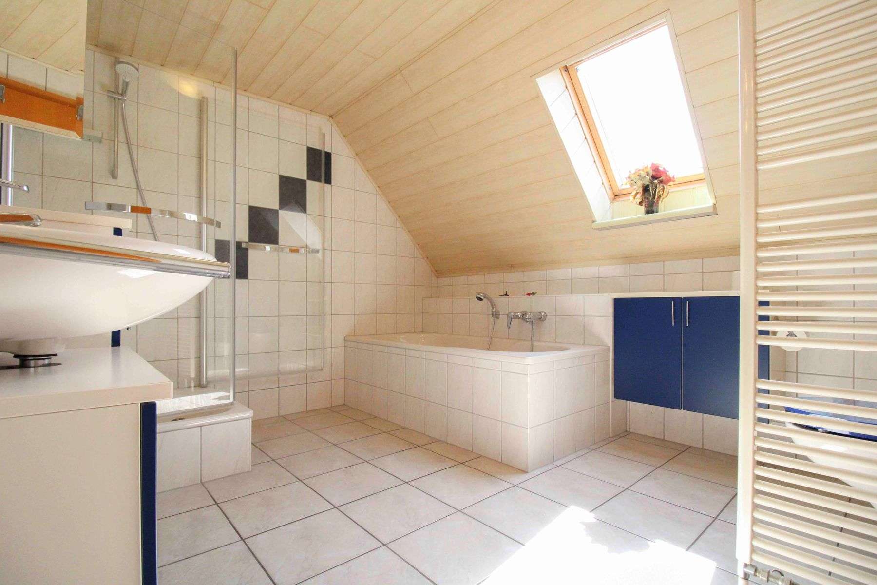 Immobilie in Tribsees - Modernisierte Doppelhaushälfte mit Anbau, Photovoltaik und schönem Garten in Tribsees - Bild 7