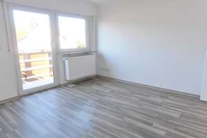 2-Zimmer-Dachgeschoß-Wohnung mit EBK und Balkon in Wernau – Wiesenweg 6, 73249 Wernau (Neckar) – Vorschaubild 2