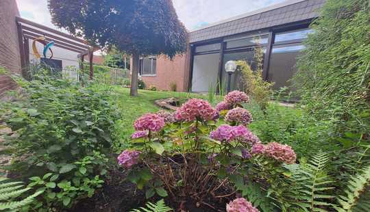 Bild von Ansehen - Einziehen - Wohlfühlen !!! Renovierter 5-Zimmer-Bungalow in Hannover - Anderten