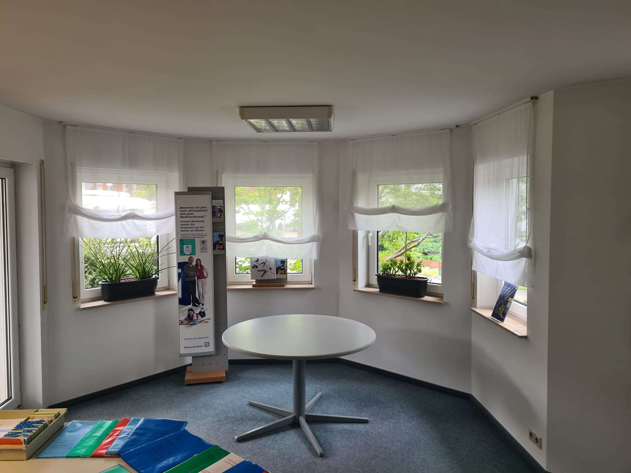 Immobilie in Wäschenbeuren - Attraktive 2,5 Zimmer-Wohnung im EG mit Terrasse und Garten - Bild 1
